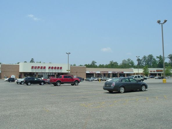 Thomasville Plaza Shopping Ctr: 33151 Highway 43, Thomasville, AL 36784